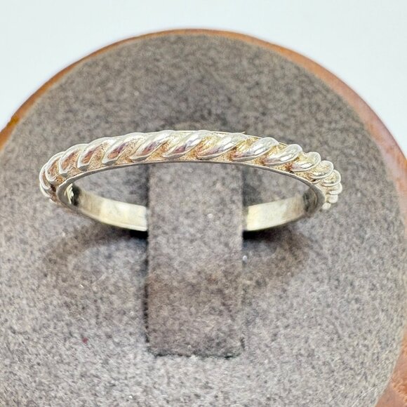 VTG Solid Sterling Silver 925 Twist Design Half Round Band Ring Size 7.75 - Picture 1 of 12